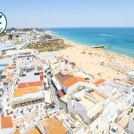 Townhouse In Albufeira Near Sea Beach Сasa de vacaciones