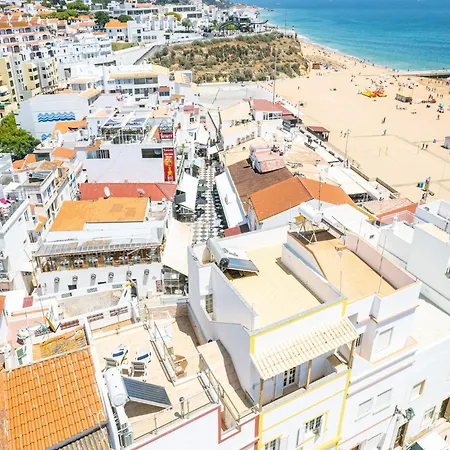 Townhouse In Albufeira Near Sea Beach Сasa de vacaciones *